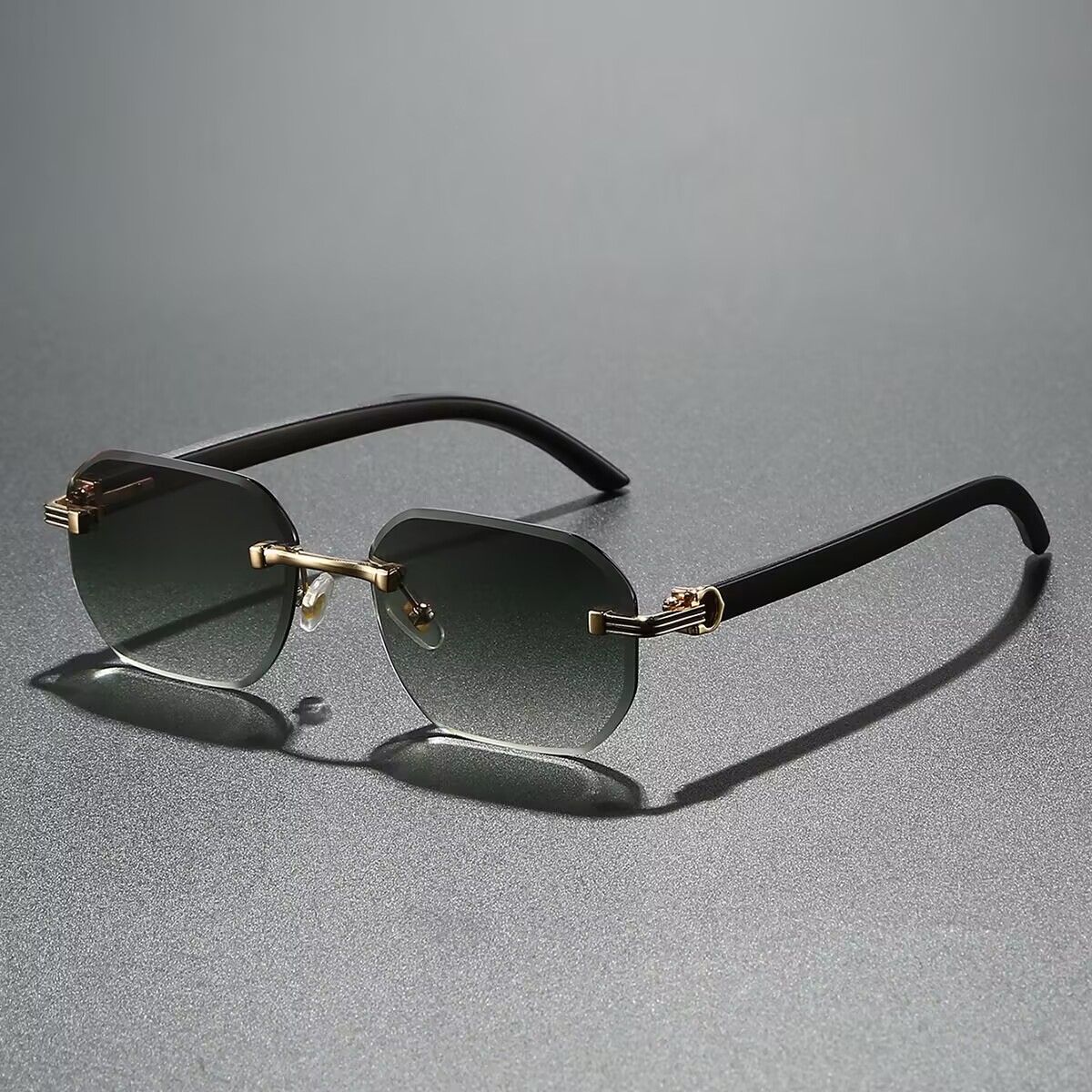 Gold frame - black