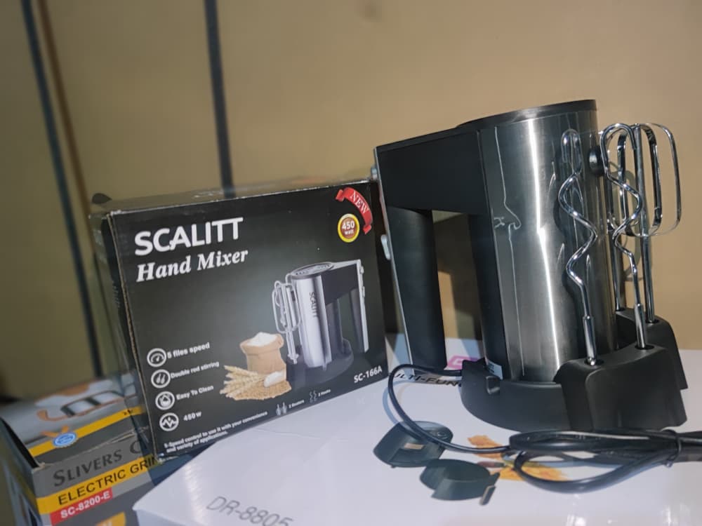 Hand mixer